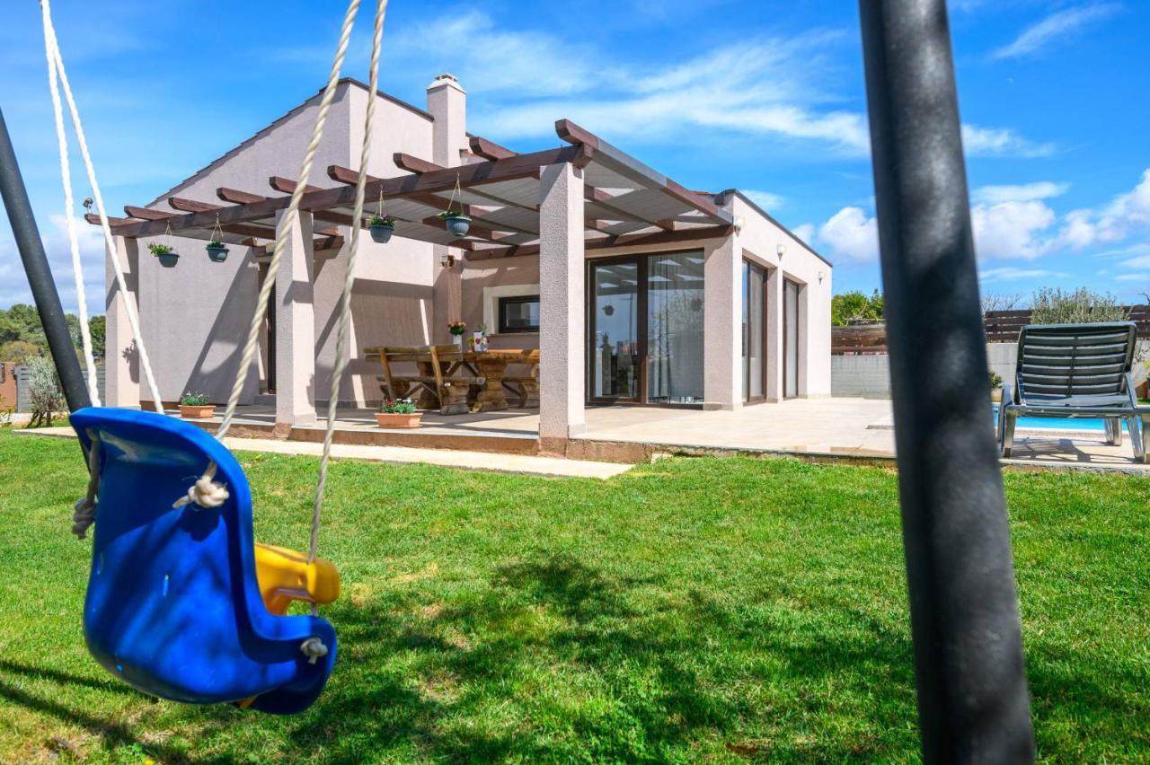 הוילה וודניאן Bobo Family House With Pool מראה חיצוני תמונה